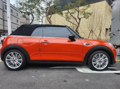 MINI Cooper Convertible