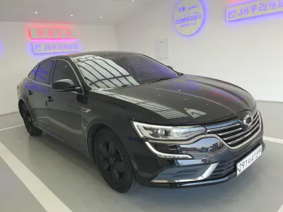 Renault SM6