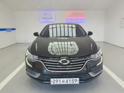 Renault SM6