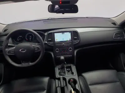 Renault SM6