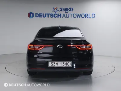 Renault SM6