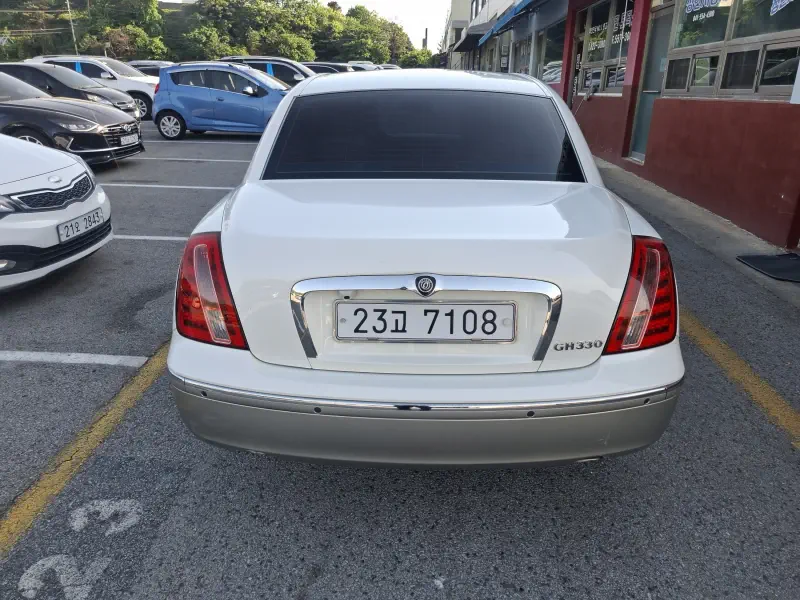Kia OPIRUS
