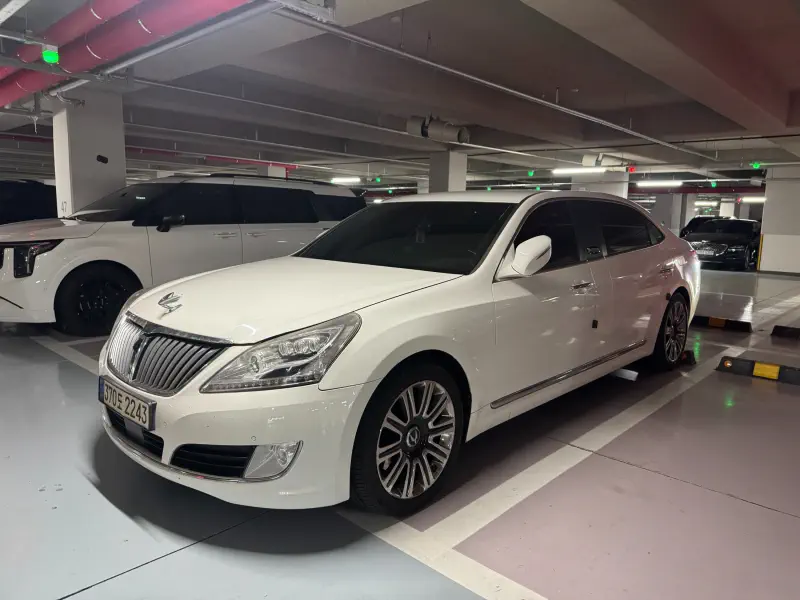 Hyundai Equus