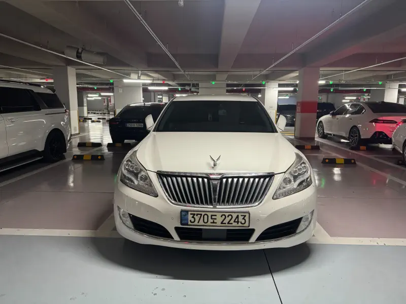 Hyundai Equus