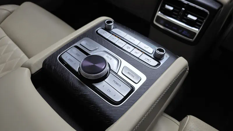 Kia K9