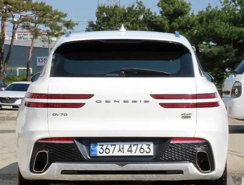 Genesis GV70