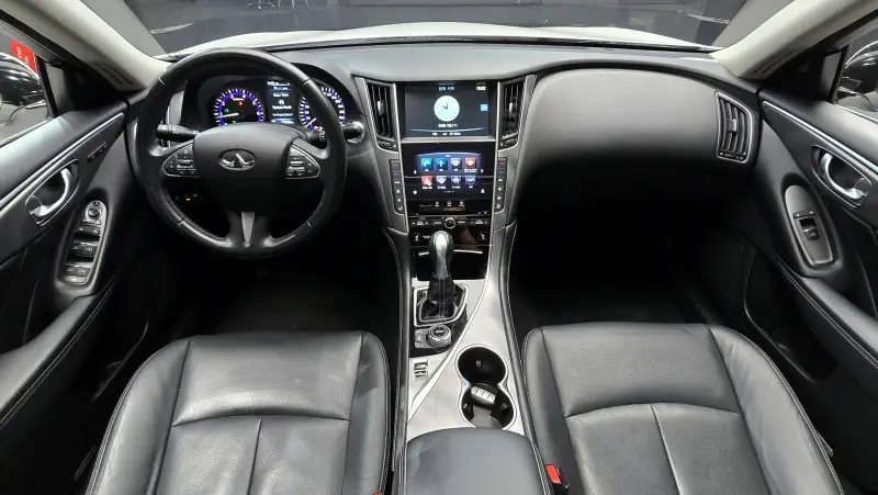 Infiniti Q50