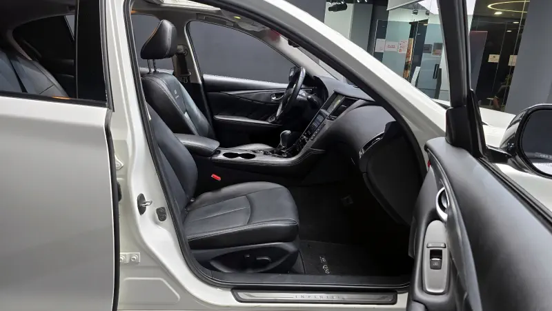 Infiniti Q50