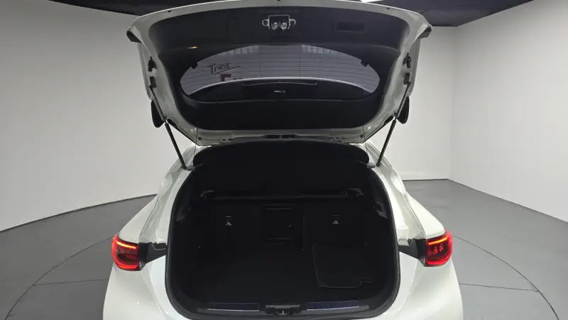 Infiniti Q30