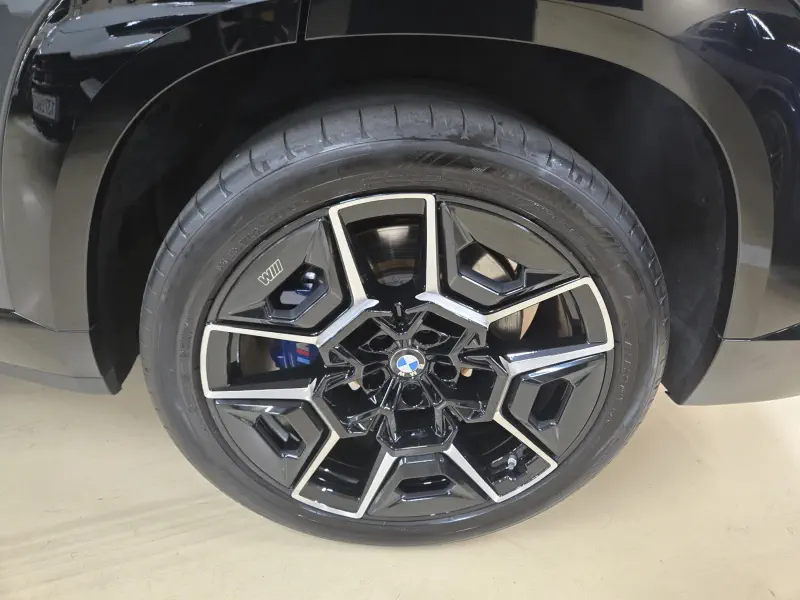 BMW XM