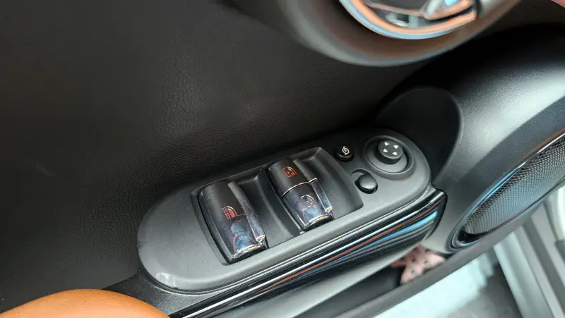 MINI Cabrio