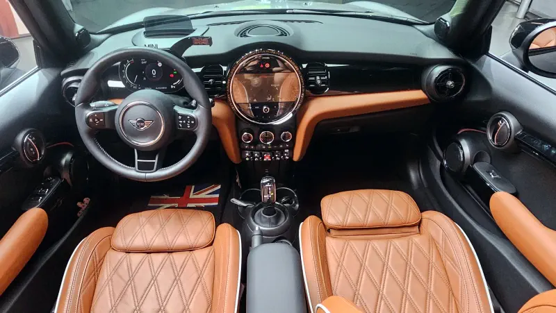MINI Cabrio
