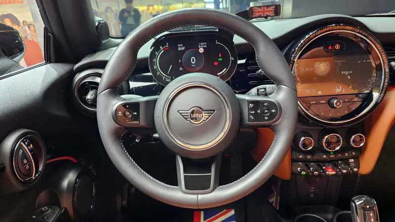 MINI Cabrio
