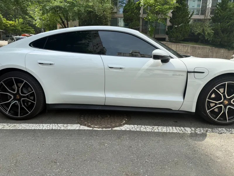 Porsche Taycan