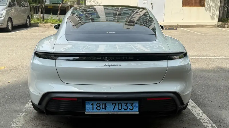 Porsche Taycan
