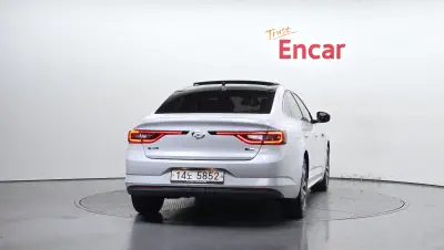 Renault SM6