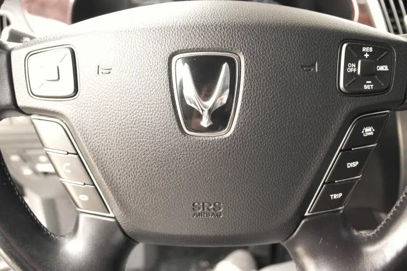 Hyundai Equus