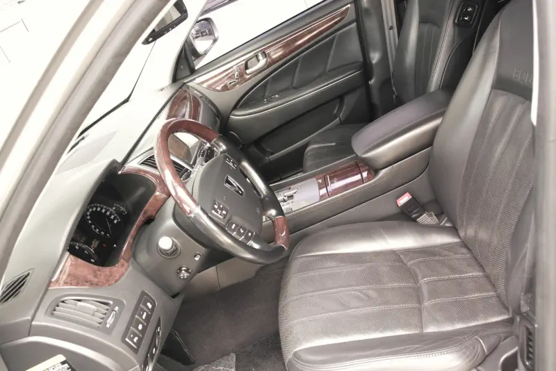 Hyundai Equus