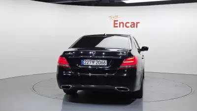Hyundai Equus