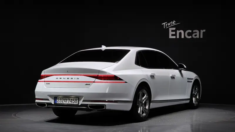 Genesis G90