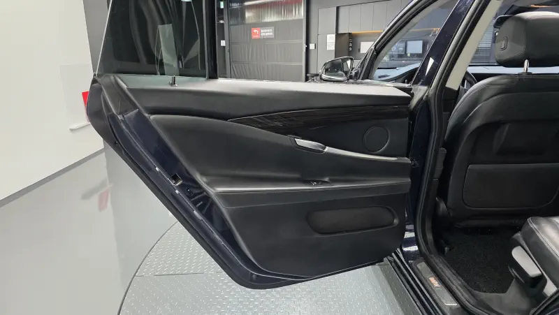 BMW 5-Series Gran Turismo