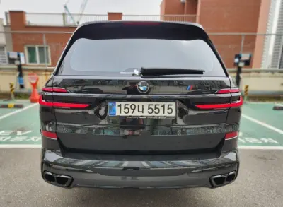BMW X7