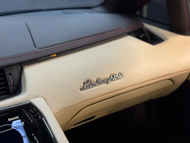 Lamborghini Aventador
