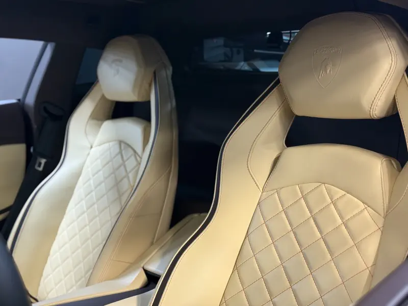 Lamborghini Aventador
