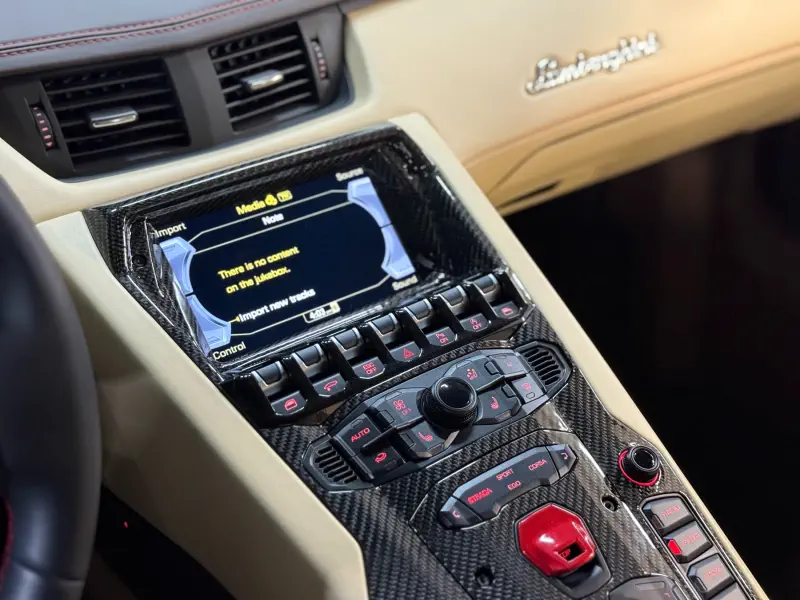 Lamborghini Aventador