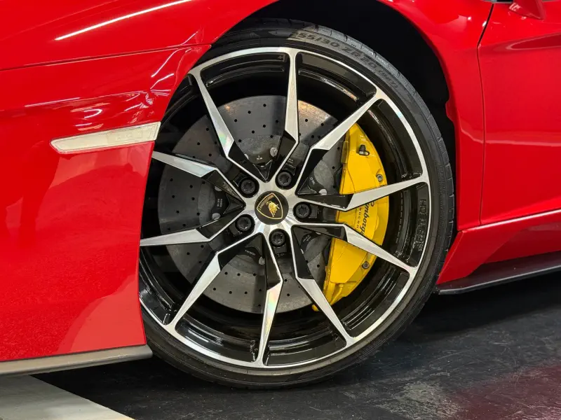 Lamborghini Aventador
