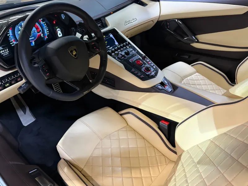 Lamborghini Aventador