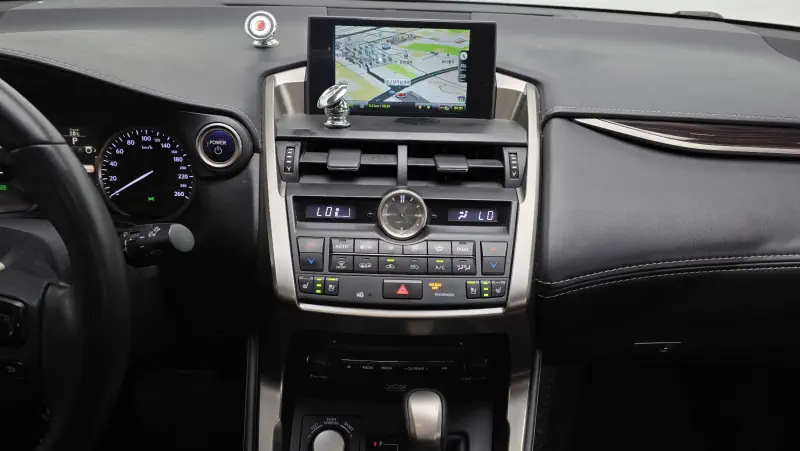 Lexus NX300h