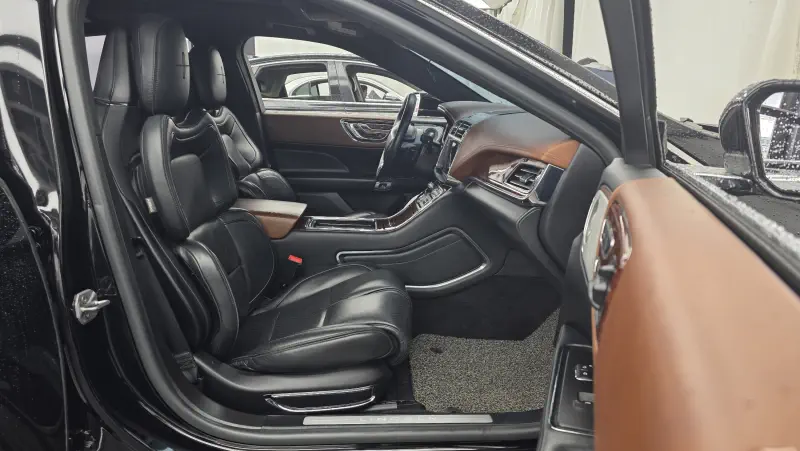 Lincoln Continental