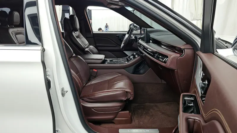 Lincoln Aviator