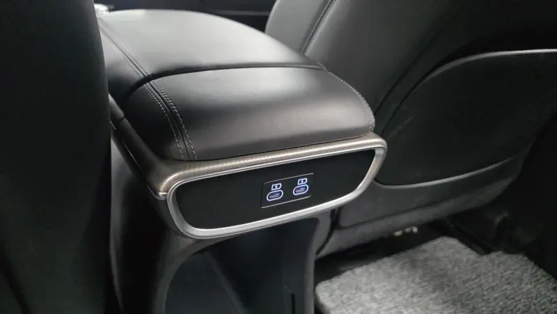 Genesis GV60