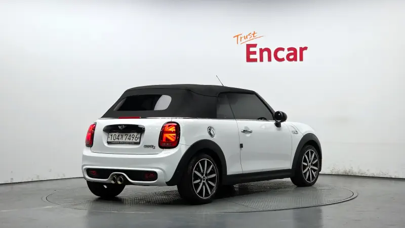 MINI Cabrio