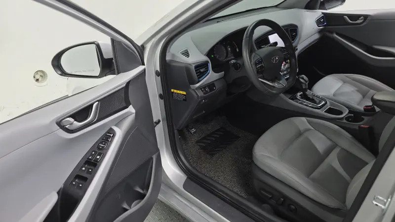 Hyundai Ioniq