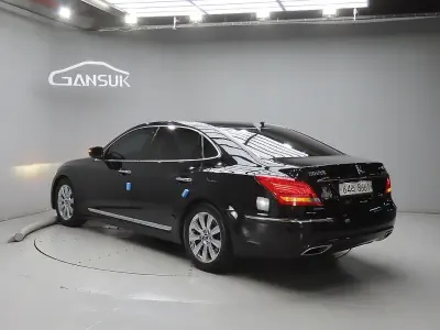 Hyundai Equus