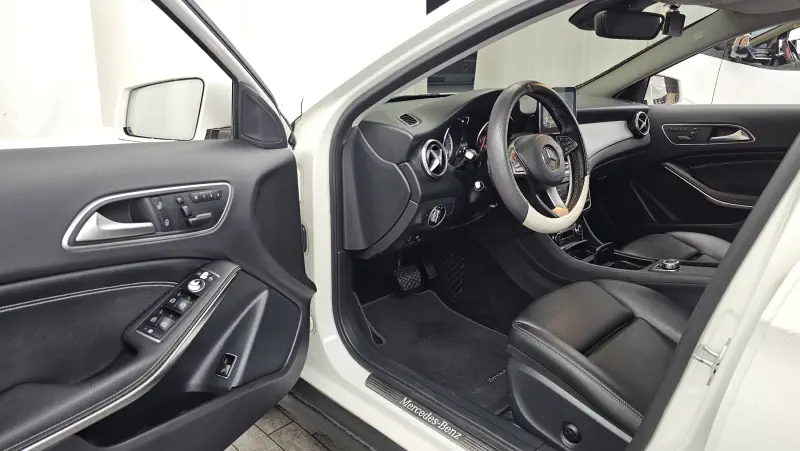 Mercedes-Benz GLA-Class