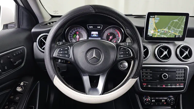 Mercedes-Benz GLA-Class