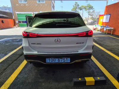 Mercedes-Benz EQA