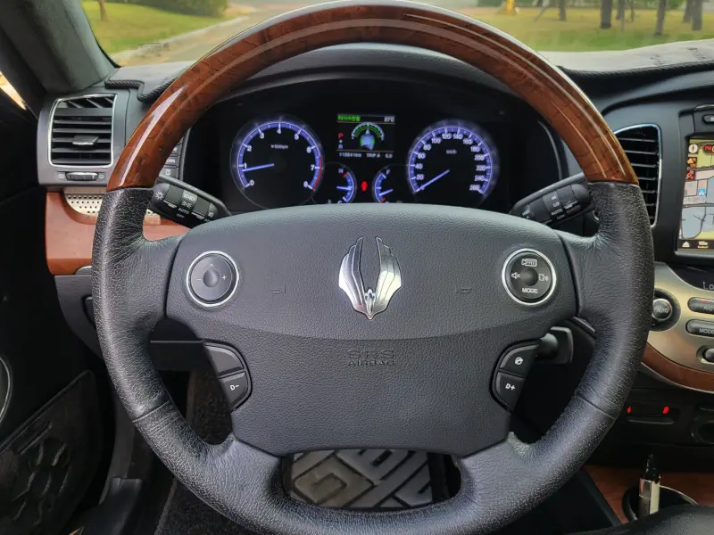 SsangYong Chairman W