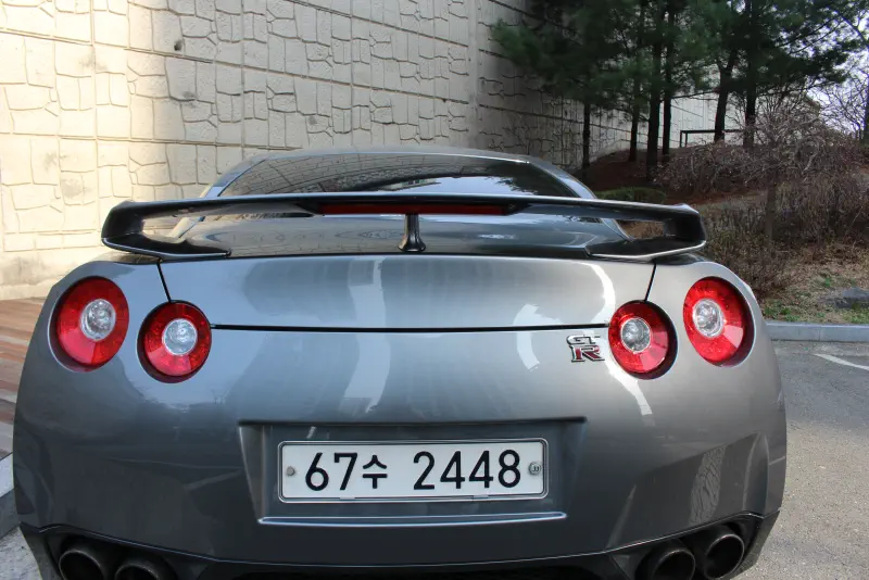 Nissan GT-R