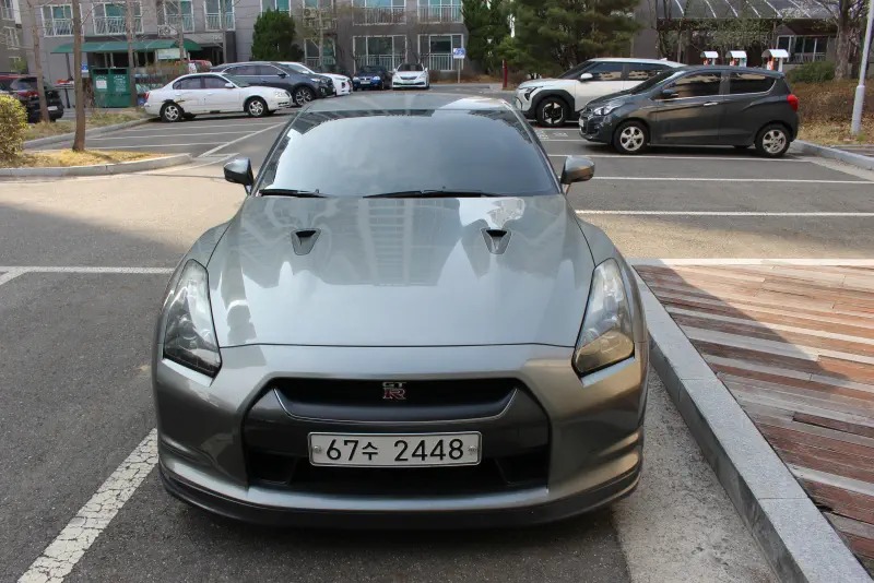 Nissan GT-R