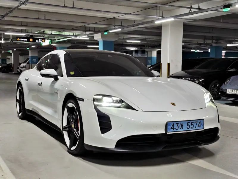 Porsche Taycan