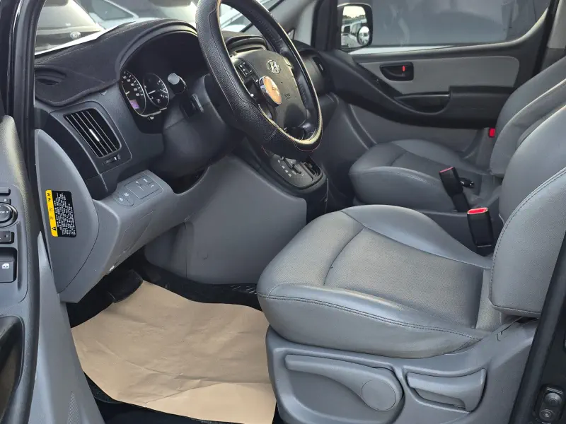 Hyundai Grand Starex