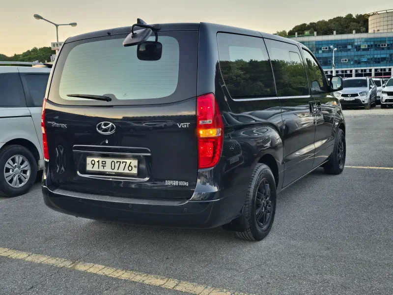 Hyundai Grand Starex