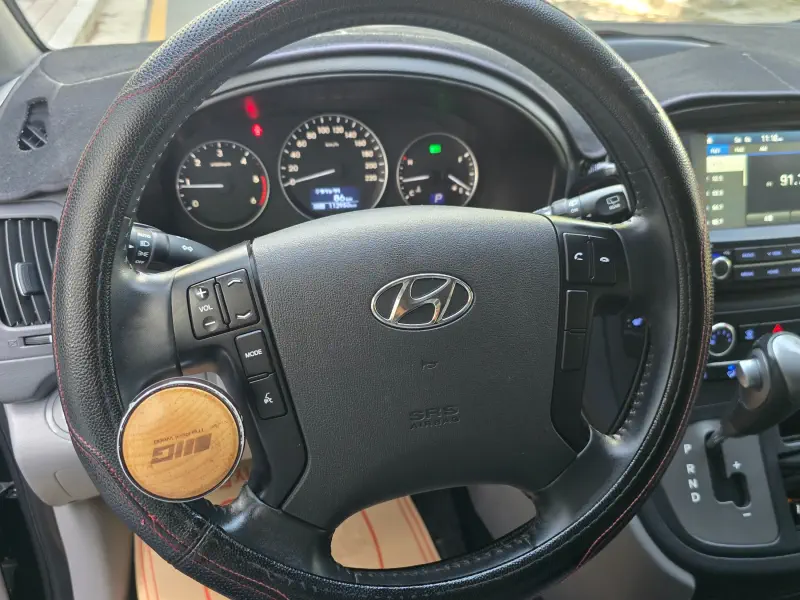 Hyundai Grand Starex