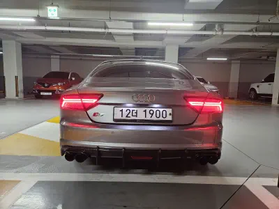 Audi S7