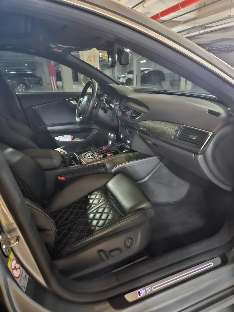 Audi S7